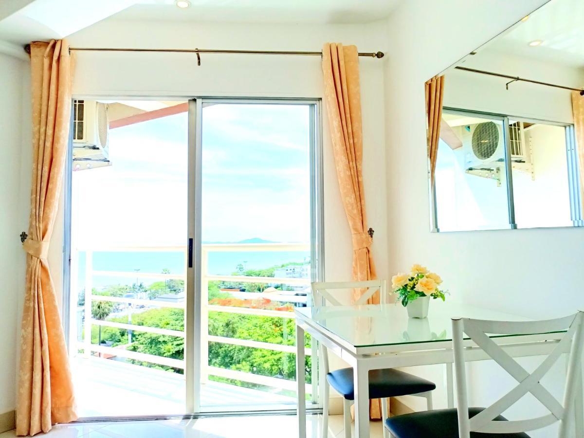 Sea View Beachfront Condos Pattaya Jomtien Beach Exterior photo